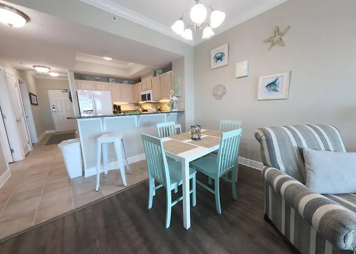 10th Floor Crystal Tower 2 Bedroom With 2 Outdoor Pools, Lazy River, Heated Indoor Pool, And Direct Access *