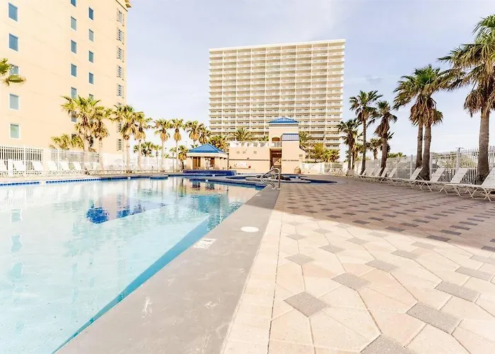 Apartment 10th Floor Crystal Tower 2 Bedroom With 2 Outdoor Pools, Lazy River, Heated Indoor Pool, And Direct Access *