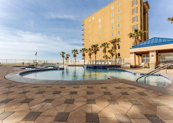 10th Floor Crystal Tower 2 Bedroom With 2 Outdoor Pools, Lazy River, Heated Indoor Pool, And Direct Access Apartment *