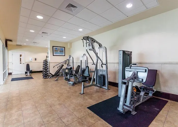 10th Floor Crystal Tower 2 Bedroom With 2 Outdoor Pools, Lazy River, Heated Indoor Pool, And Direct Access Gulf Shores