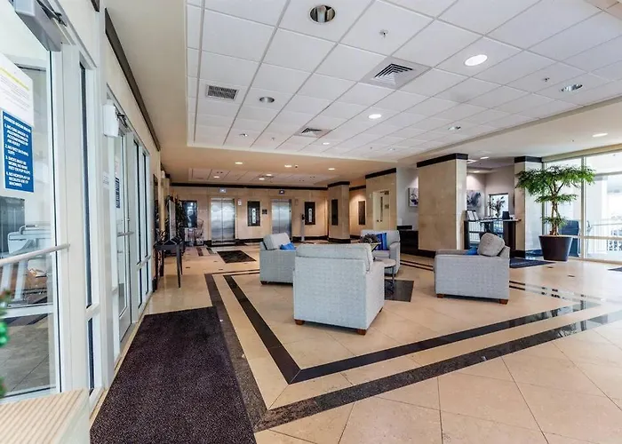 10th Floor Crystal Tower 2 Bedroom With 2 Outdoor Pools, Lazy River, Heated Indoor Pool, And Direct Access