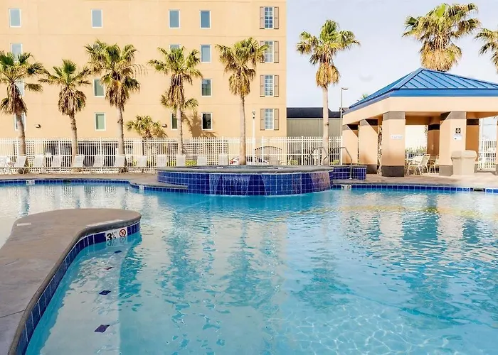 10th Floor Crystal Tower 2 Bedroom With 2 Outdoor Pools, Lazy River, Heated Indoor Pool, And Direct Access Apartment