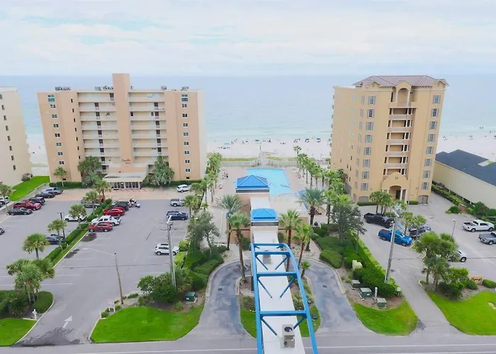 10th Floor Crystal Tower 2 Bedroom With 2 Outdoor Pools, Lazy River, Heated Indoor Pool, And Direct Access *